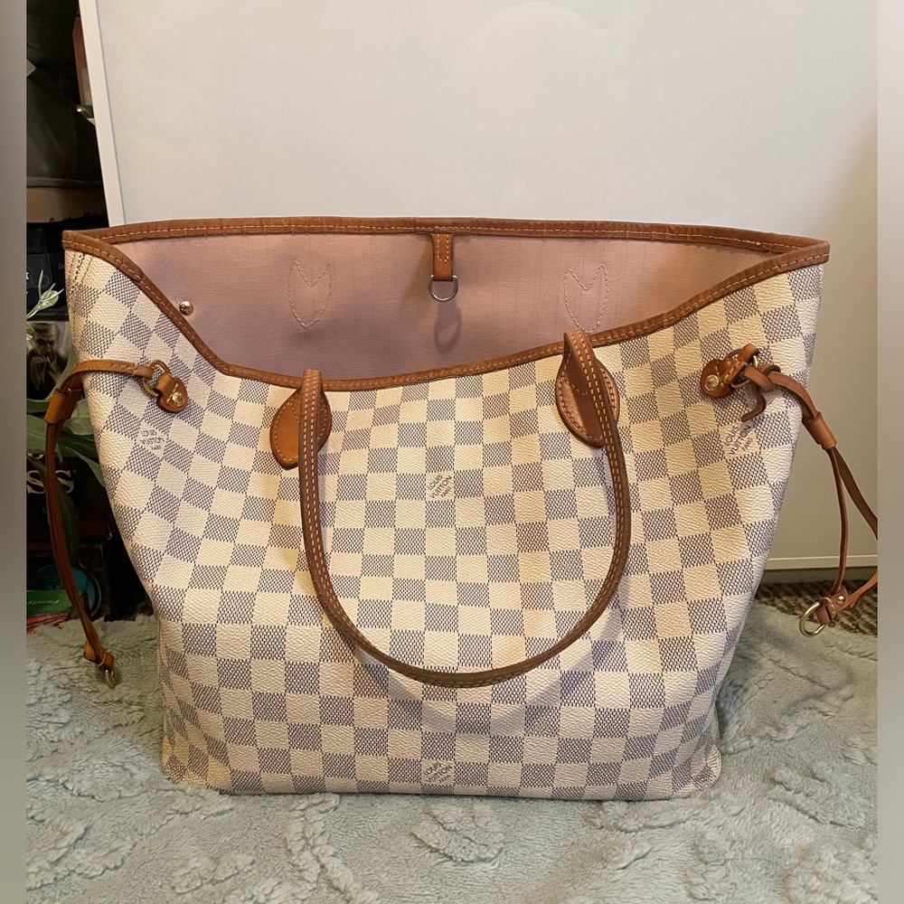 Louis Vuitton Neverfull Damier MM Canvas Tote Pink Interior